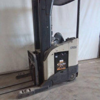 2010 Crown RR5725-35