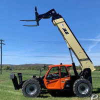 2025 JLG 1055
