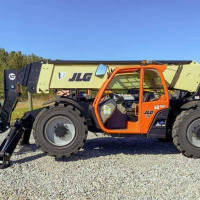 2025 JLG 1055