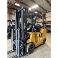 2018 LP Gas Cat GC30N Pneumatic Tire 4 Wheel Sit Down